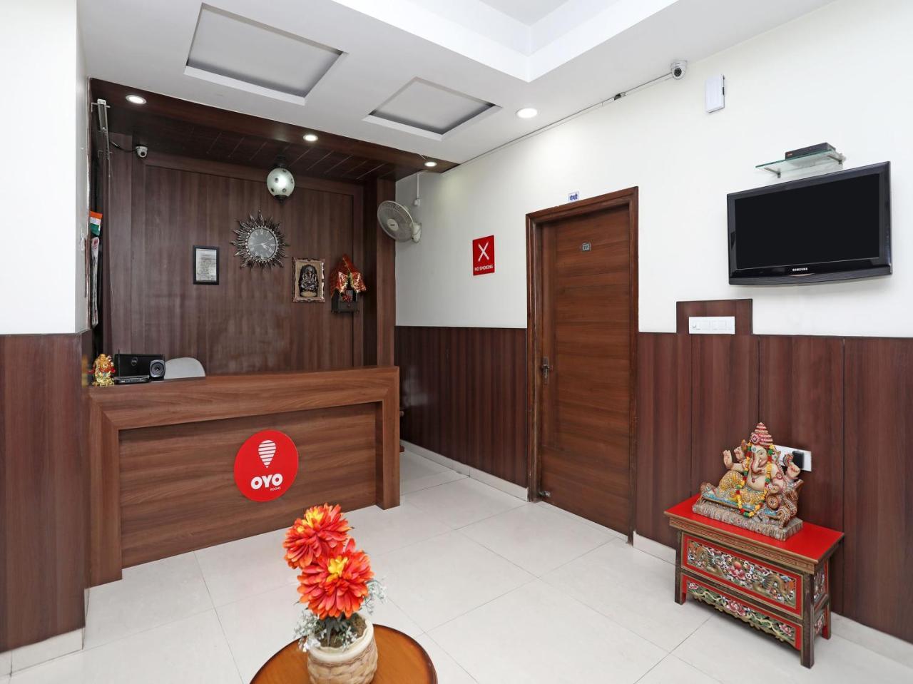 Oyo 680 Hotel Ranjana Heritage Lucknow Exterior foto