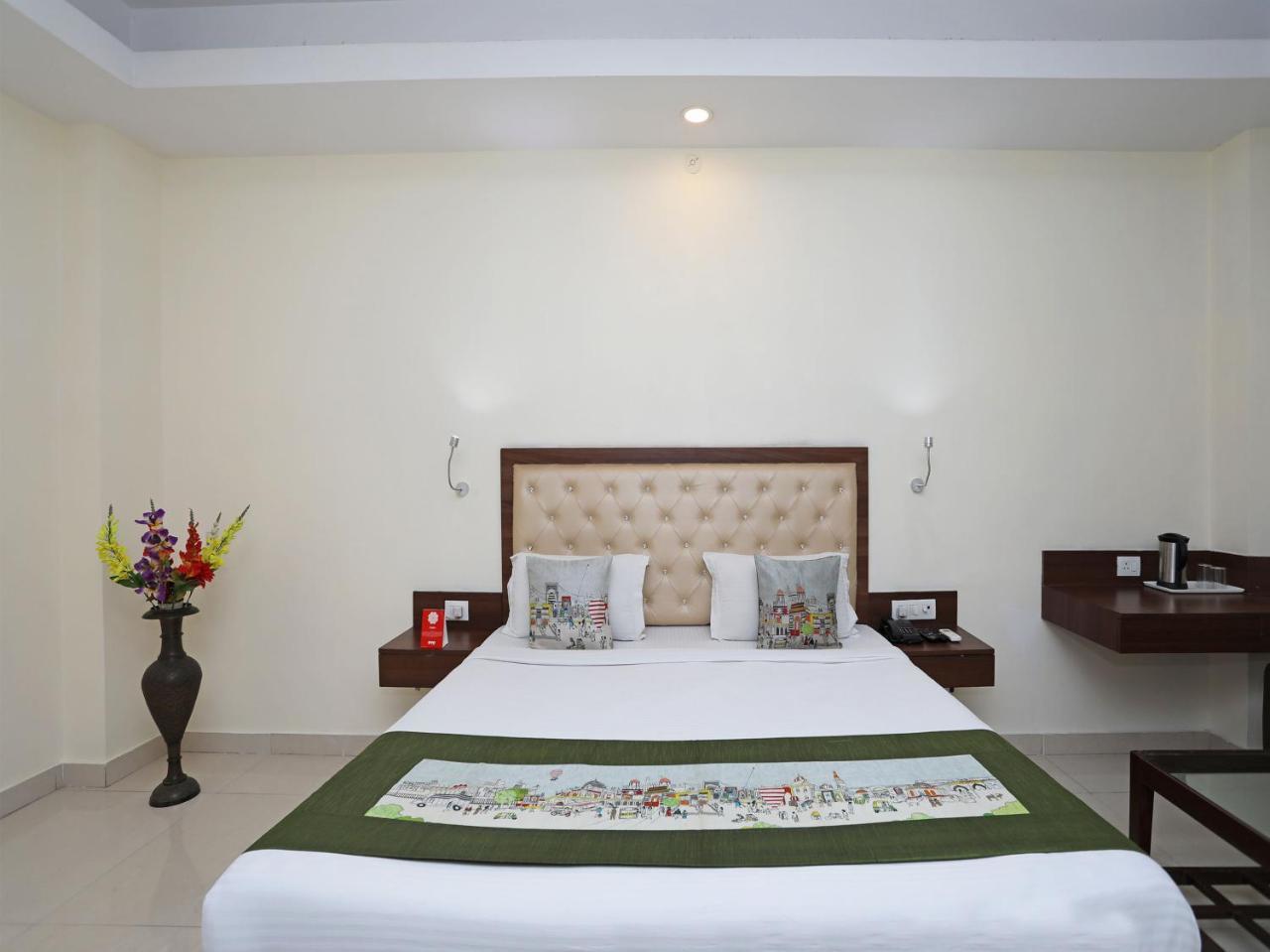 Oyo 680 Hotel Ranjana Heritage Lucknow Exterior foto