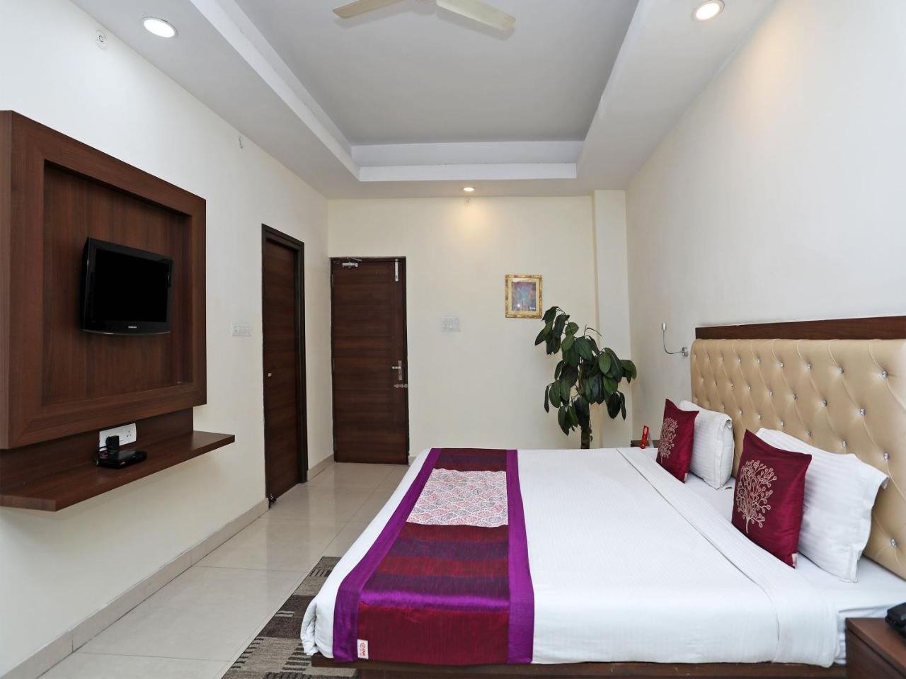 Oyo 680 Hotel Ranjana Heritage Lucknow Exterior foto
