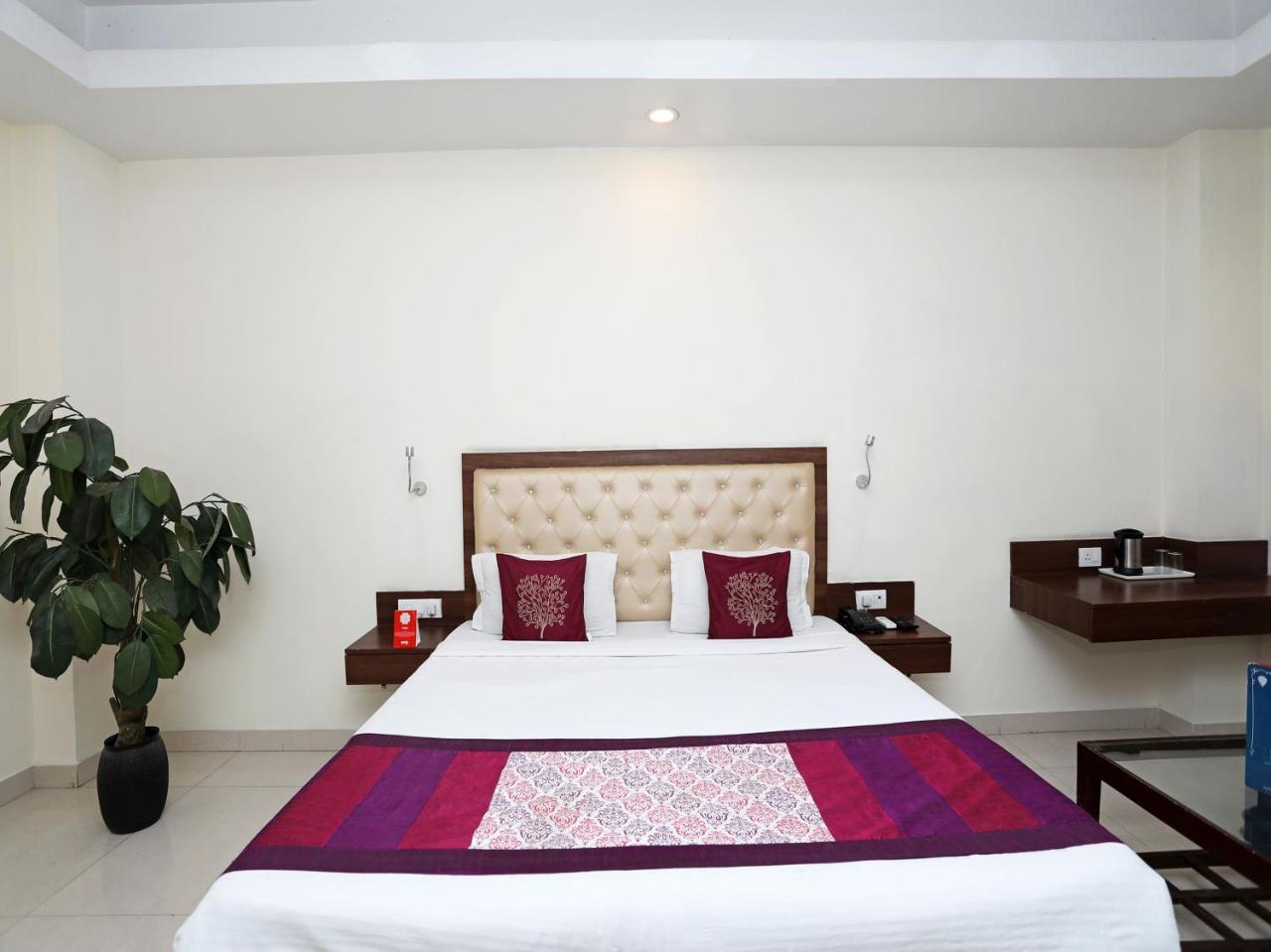 Oyo 680 Hotel Ranjana Heritage Lucknow Exterior foto