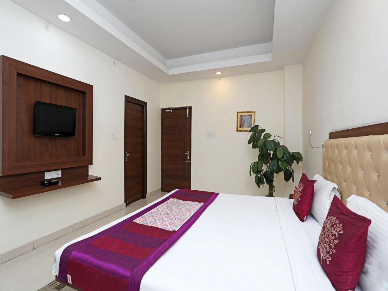 Oyo 680 Hotel Ranjana Heritage Lucknow Exterior foto